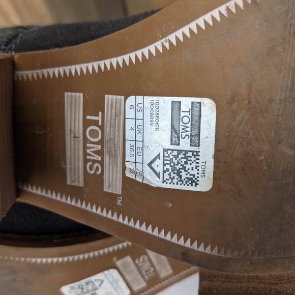 Toms Leila Suede Aztec Heeled Ankle Boot Dark Gray Black Sz 6 - Picture 11 of 12